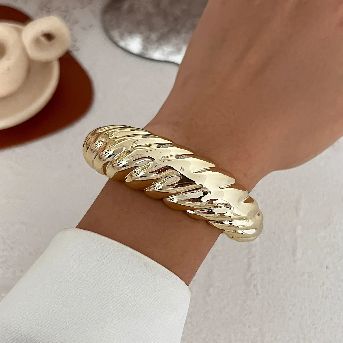 DIEZI Vintage Punk Geometric Cuff Bangles – Gold & Silver Plastic Bracelet for Women & Men