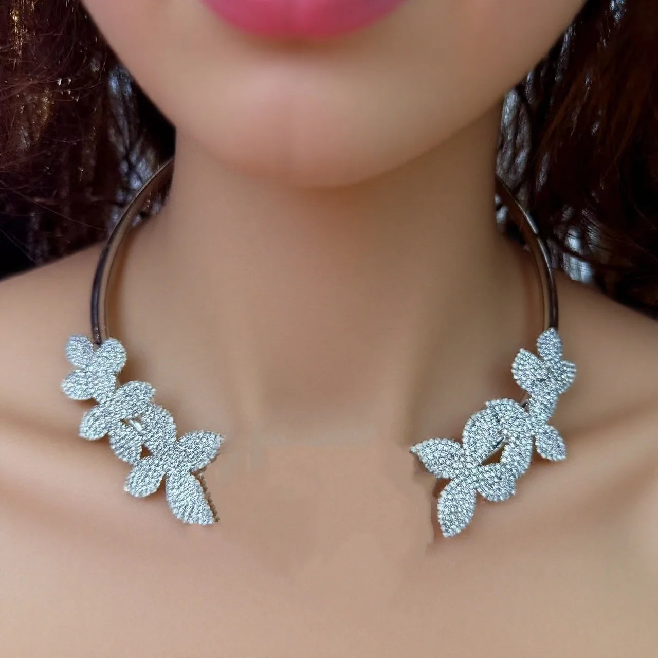 Opening necklace collar basic design minimalist and versatile jewelry gift suitable for parties