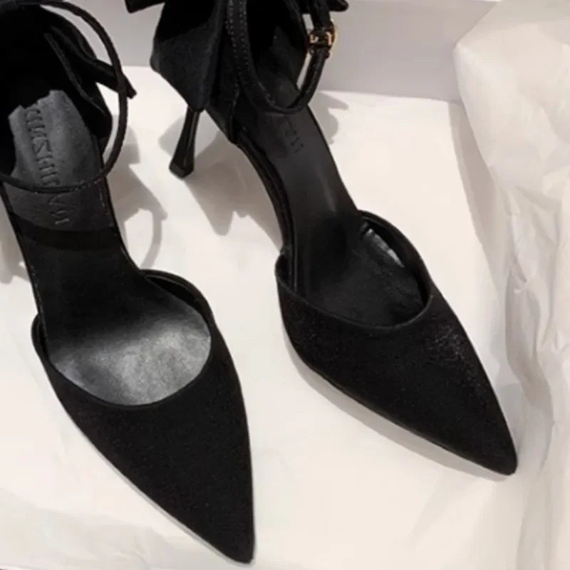 Wedding Heels for Women – Elegant Pointed Toe Pumps with Pearl Beads, Luxury Design, High Heels in White or Black (Model 2025)