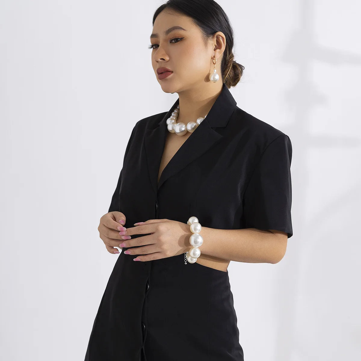 DIEZI Elegant Imitation Pearl Choker – Fashion Statement Necklace for Women