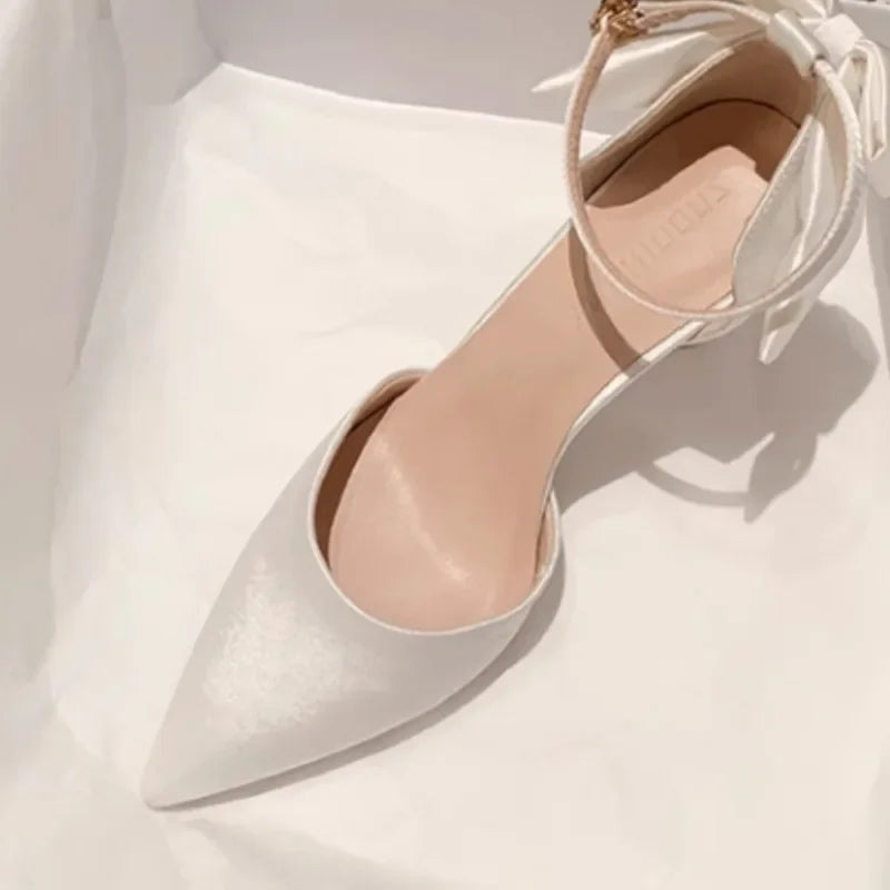 Wedding Heels for Women – Elegant Pointed Toe Pumps with Pearl Beads, Luxury Design, High Heels in White or Black (Model 2025)