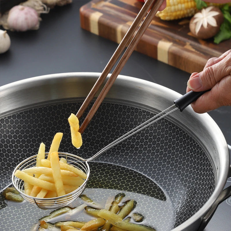 Stainless Steel Mesh Skimmer Spoon – Long Handle Strainer for Hot Pot, Noodles, Oil & Food