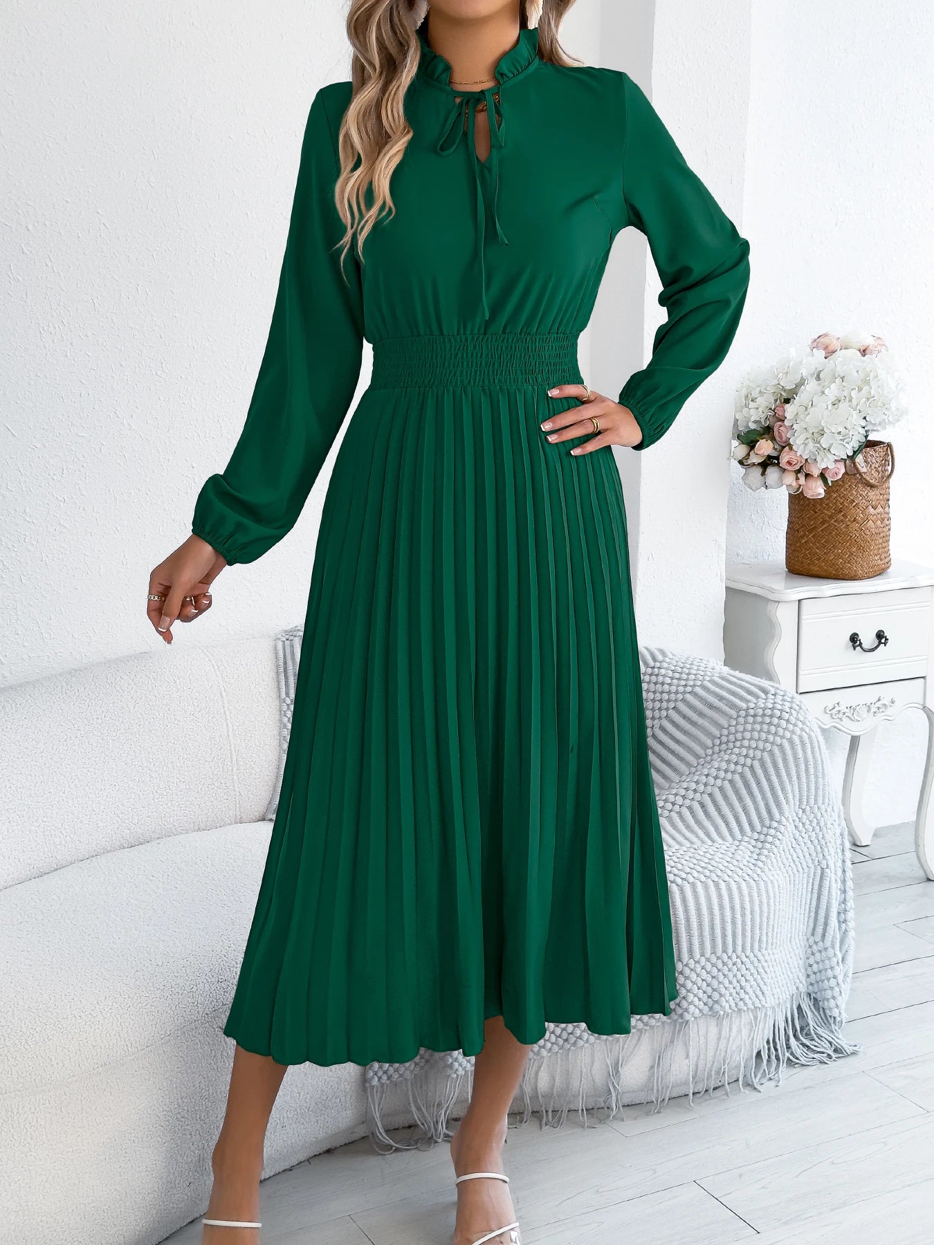 Women’s Elegant V-Neck Lace-Up Maxi Dress – Autumn/Winter