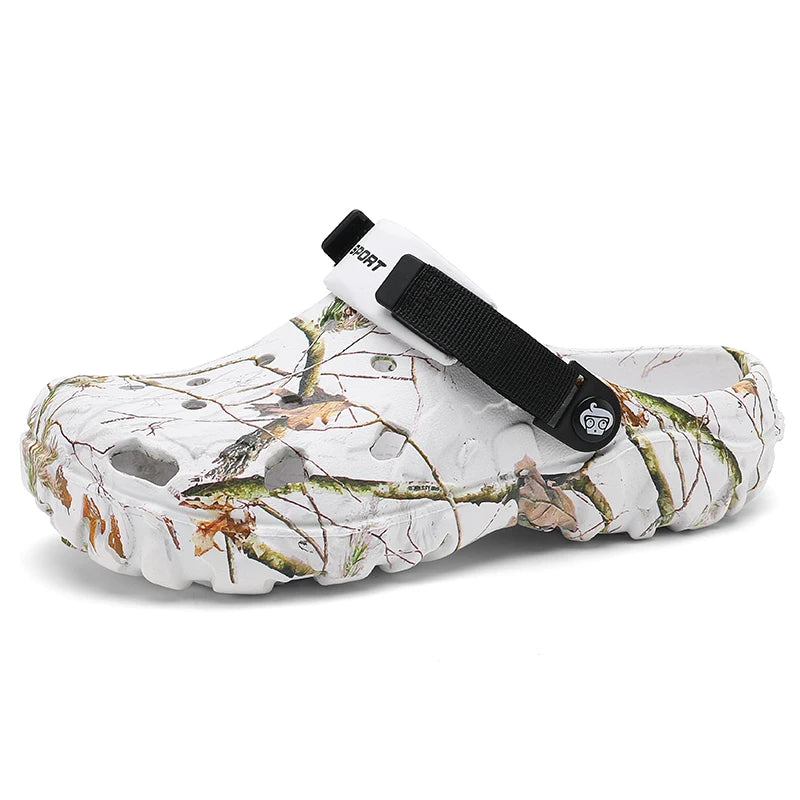 2024 Summer Men's Garden Clogs – Casual Outdoor Slippers, Fashion Comfort Sandals, Soft Home Shoes (Sizes 40–45)