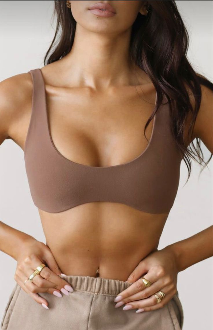 High-Elasticity, Sweat-Wicking Yoga Bra with Breathable, Nude-Like Comfort
