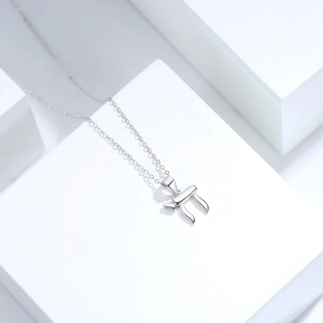 Minimalist Hebrew Chai Necklace – Jewish Life Symbol Pendant for Women & Men.