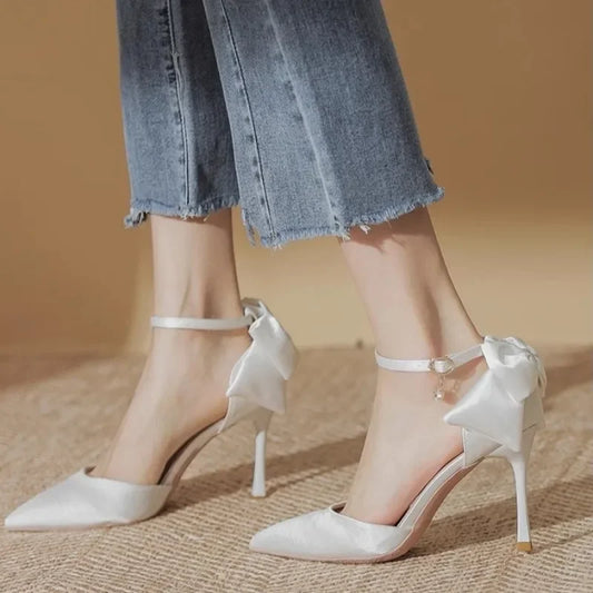 Wedding Heels for Women – Elegant Pointed Toe Pumps with Pearl Beads, Luxury Design, High Heels in White or Black (Model 2025)