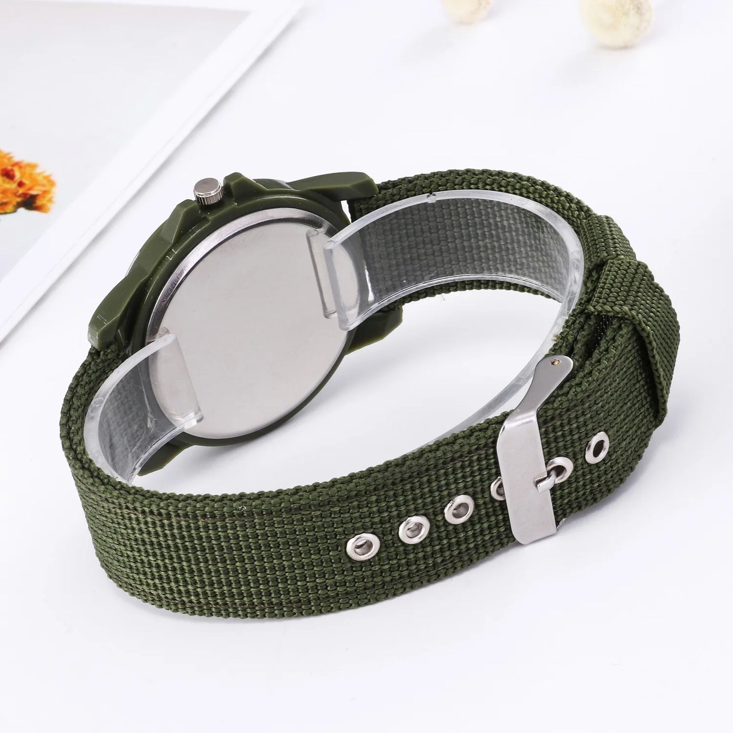 2025 New Men’s Classic Sports Quartz Watch with Nylon Band