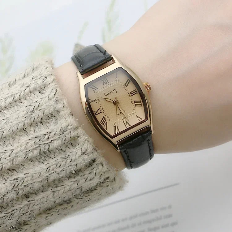 Women’s Small Retro Leather Quartz Bracelet Watch