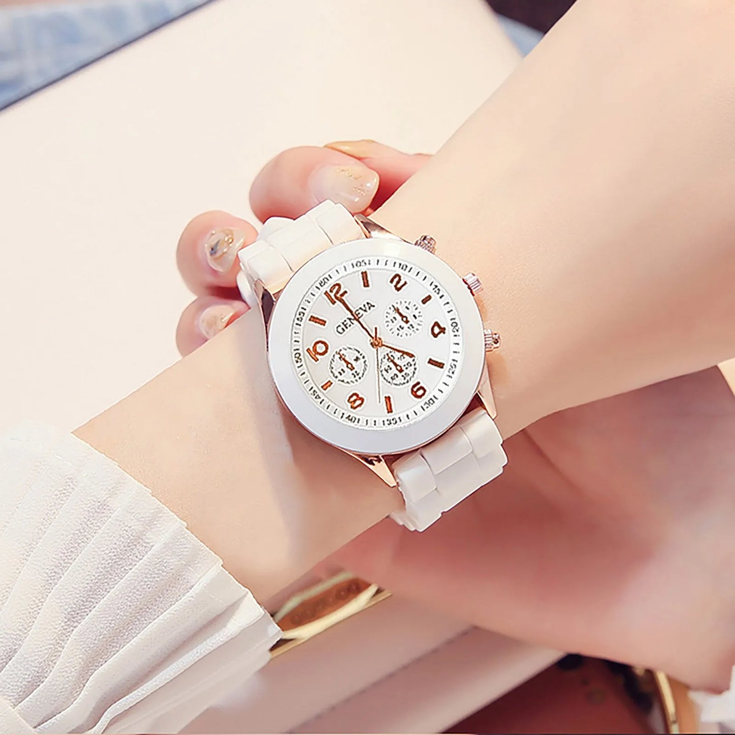 Women’s 2025 Luxury Silicone Strap Quartz Watch