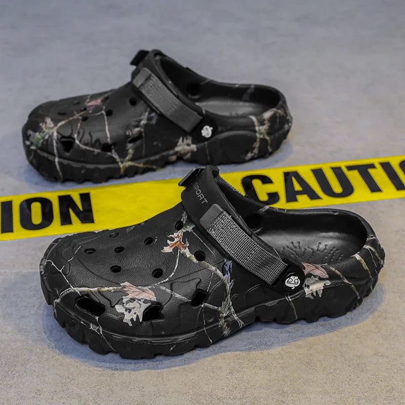 2024 Summer Men's Garden Clogs – Casual Outdoor Slippers, Fashion Comfort Sandals, Soft Home Shoes (Sizes 40–45)