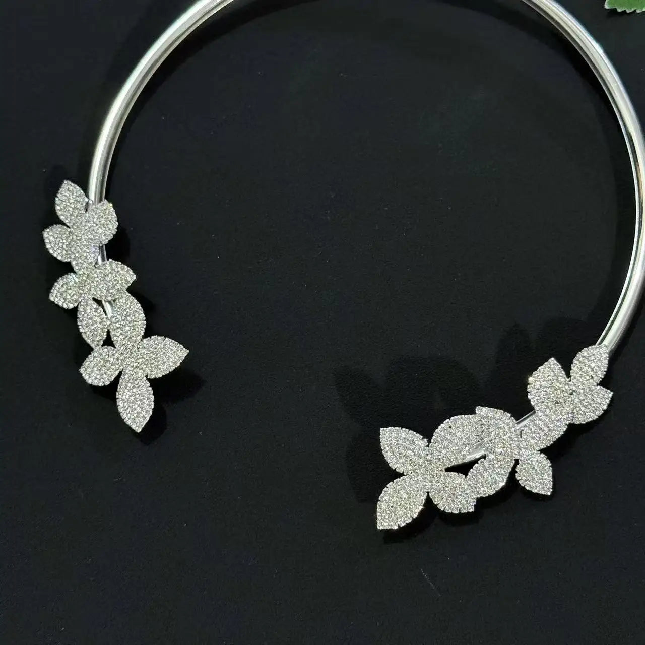 Opening necklace collar basic design minimalist and versatile jewelry gift suitable for parties