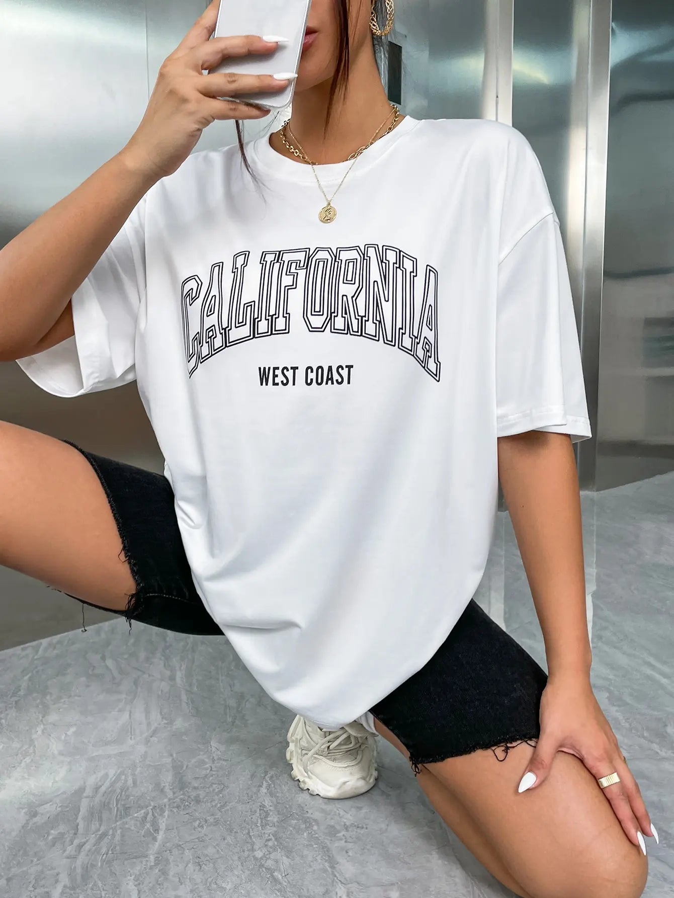 California Letter Print Tee – Oversized Cotton Streetwear