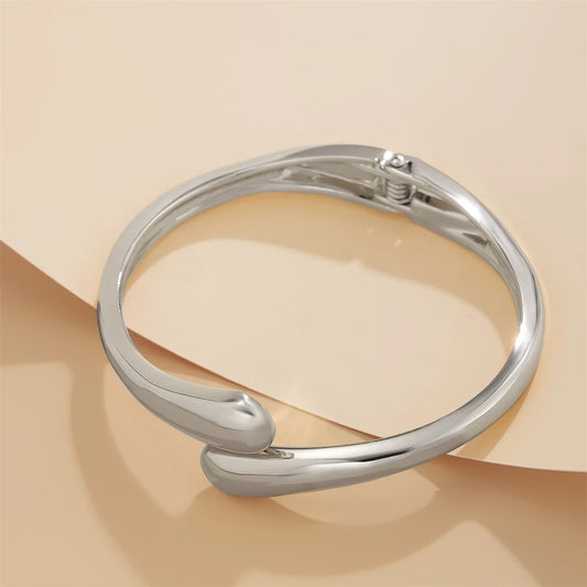 Chunky Metal Cuff Bracelet & Rings– Gold/Silver Waterdrop Jewelry for Women