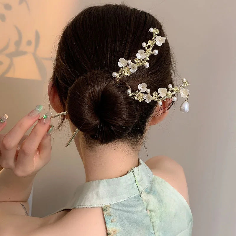Elegant Chinese Style Hair Clip Tassel Hair Stick Traditional Floral Design Hairstyle Accessory Women Jewelry Hairpin Hairneedle
