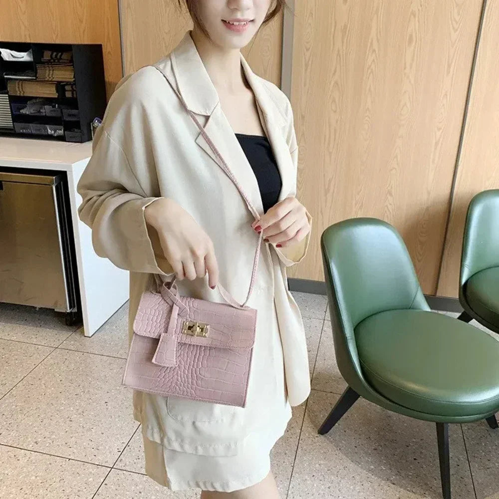 Women’s Handbags Set 2024 – Stylish & Functional