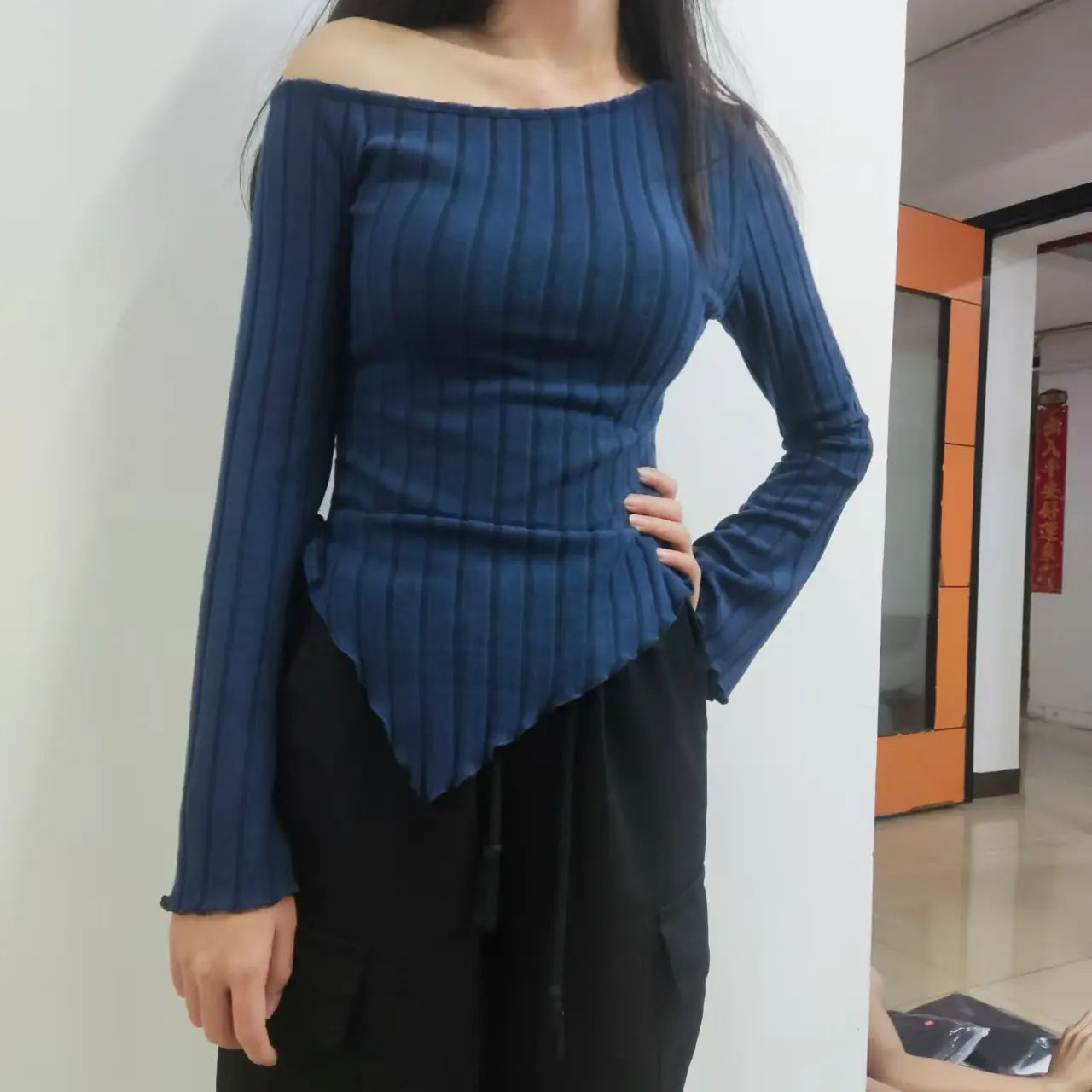 Women’s Slim-Fit Off-Shoulder Street Style Top