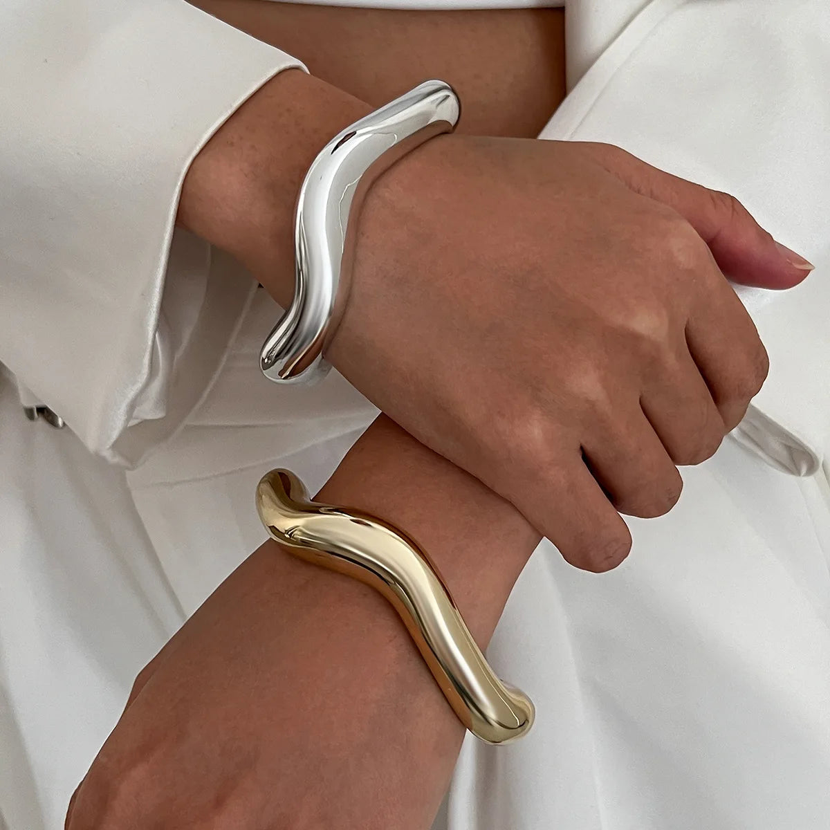 DIEZI Vintage Punk Geometric Cuff Bangles – Gold & Silver Plastic Bracelet for Women & Men