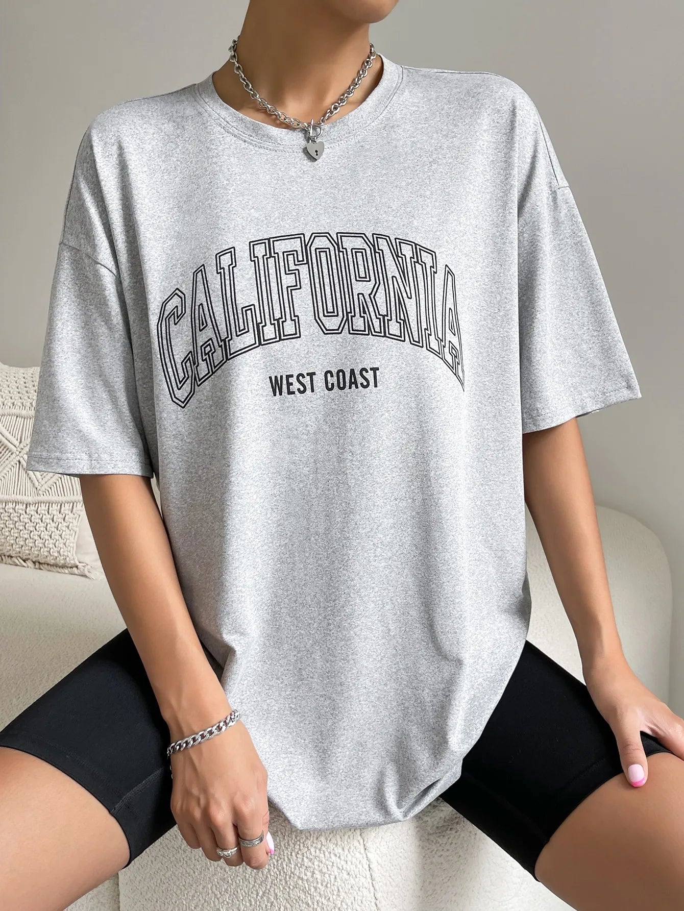 California Letter Print Tee – Oversized Cotton Streetwear
