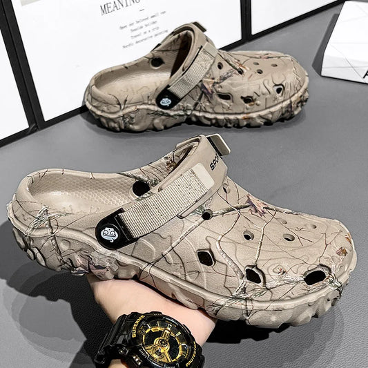 2024 Summer Men's Garden Clogs – Casual Outdoor Slippers, Fashion Comfort Sandals, Soft Home Shoes (Sizes 40–45)