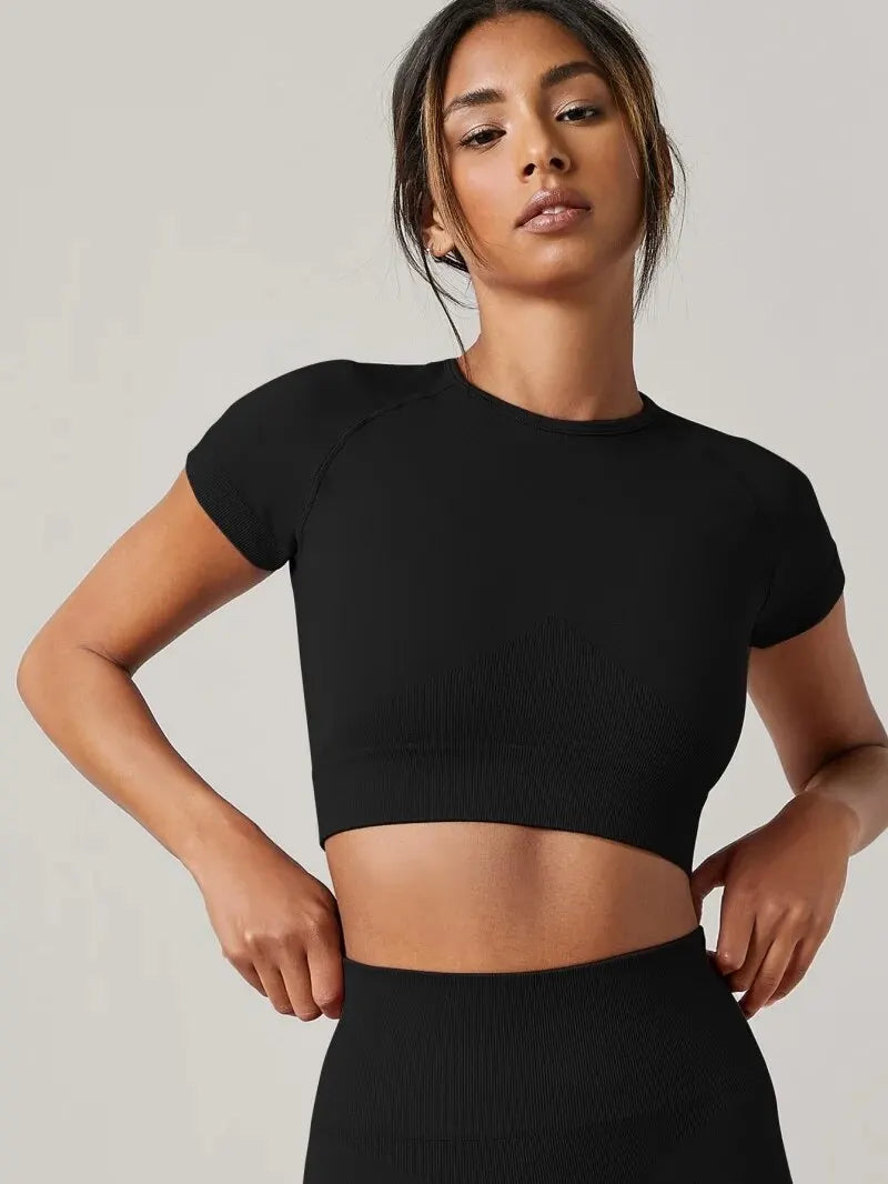 Seamless Women's Yoga Top – Short Sleeve Fitness & Gym Activewear Shirt