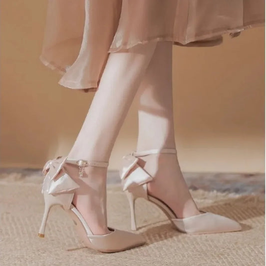 Wedding Heels for Women – Elegant Pointed Toe Pumps with Pearl Beads, Luxury Design, High Heels in White or Black (Model 2025)